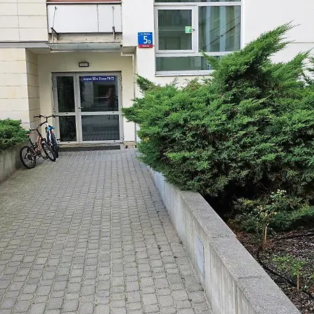 10 Min Do Lotniska, 2 Syp, Ekspres Do Kawy, Kosmetyki Ada, By Visitwarsaw Warsaw