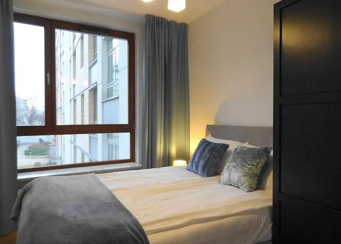 10 Min Do Lotniska, 2 Syp, Ekspres Do Kawy, Kosmetyki Ada, By Visitwarsaw Apartment *