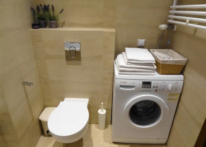 10 Min Do Lotniska, 2 Syp, Ekspres Do Kawy, Kosmetyki Ada, By Visitwarsaw Warsaw