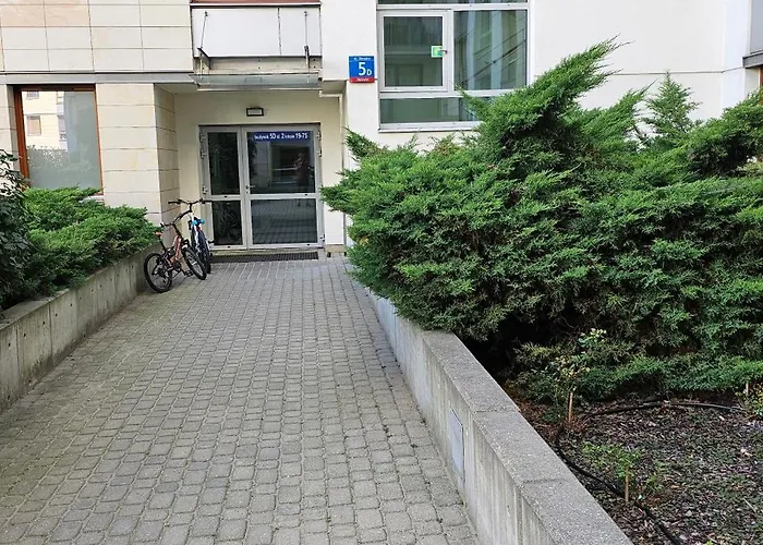 10 Min Do Lotniska, 2 Syp, Ekspres Do Kawy, Kosmetyki Ada, By Visitwarsaw Warsaw