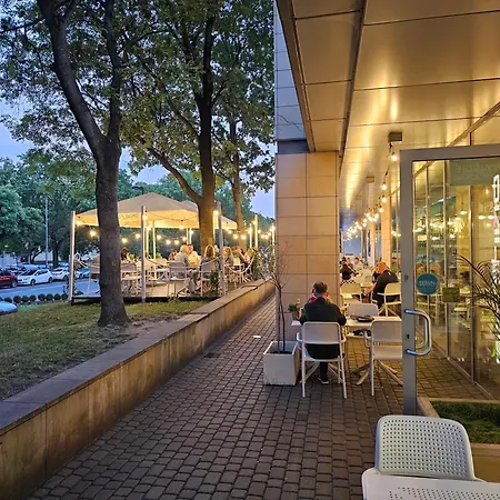 Apartamento 10 Min Do Lotniska, 2 Syp, Ekspres Do Kawy, Kosmetyki Ada, By Visitwarsaw *